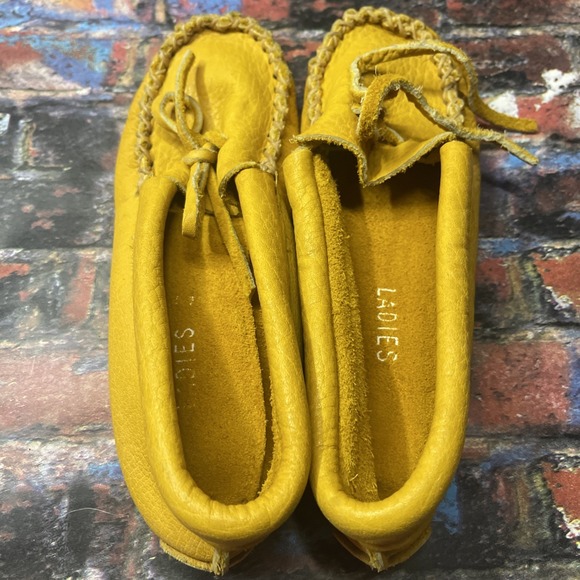 Shoes - Hides In Hand Canada Gold Moccasins